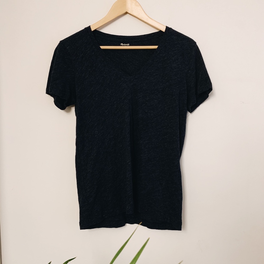 Whisper Cotton V-Neck Pocket Tee in Navy